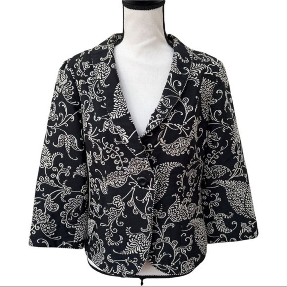 Cabi Black And White Paisley Artsy Jacket Size 6